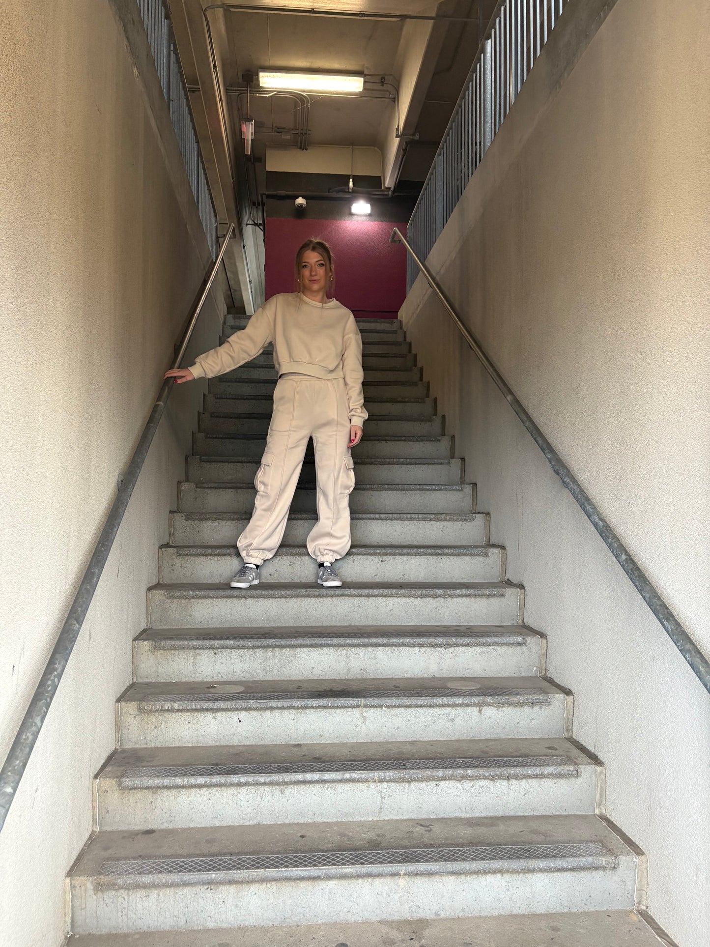 Ava Cropped Crewneck